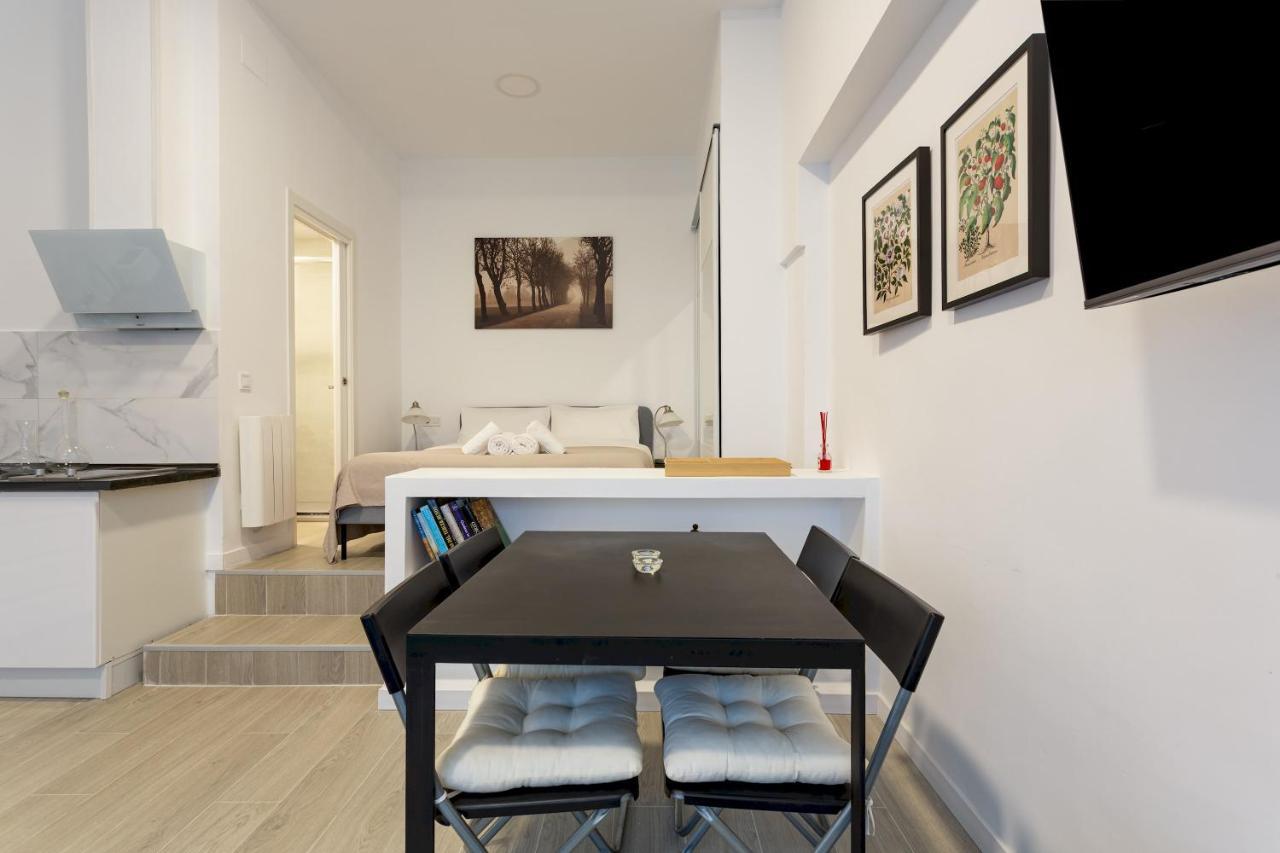1 Bedroom 1 Bathroom Furnished - Av De America - Studio - Mintystay Madrid Extérieur photo