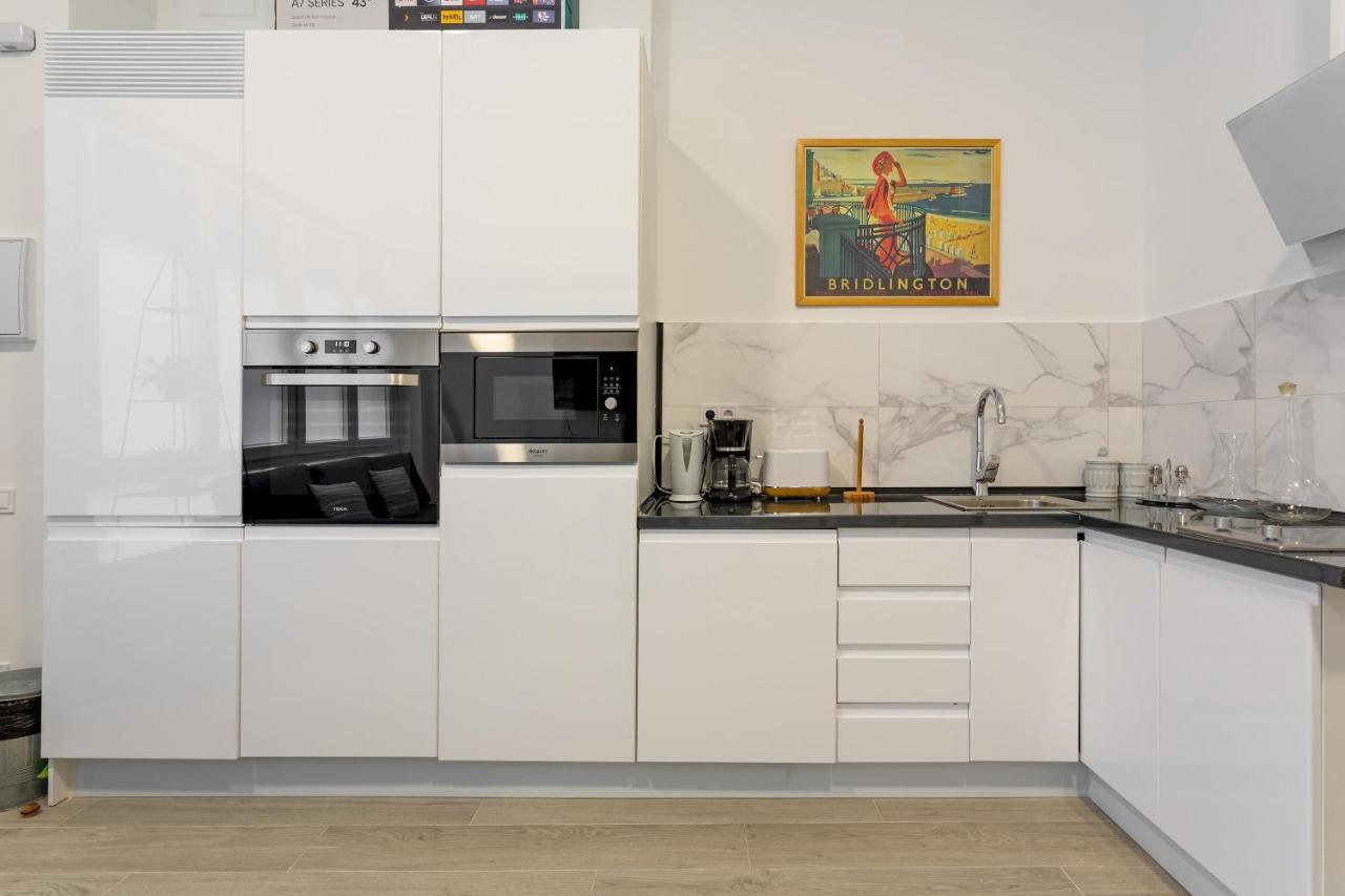 1 Bedroom 1 Bathroom Furnished - Av De America - Studio - Mintystay Madrid Extérieur photo